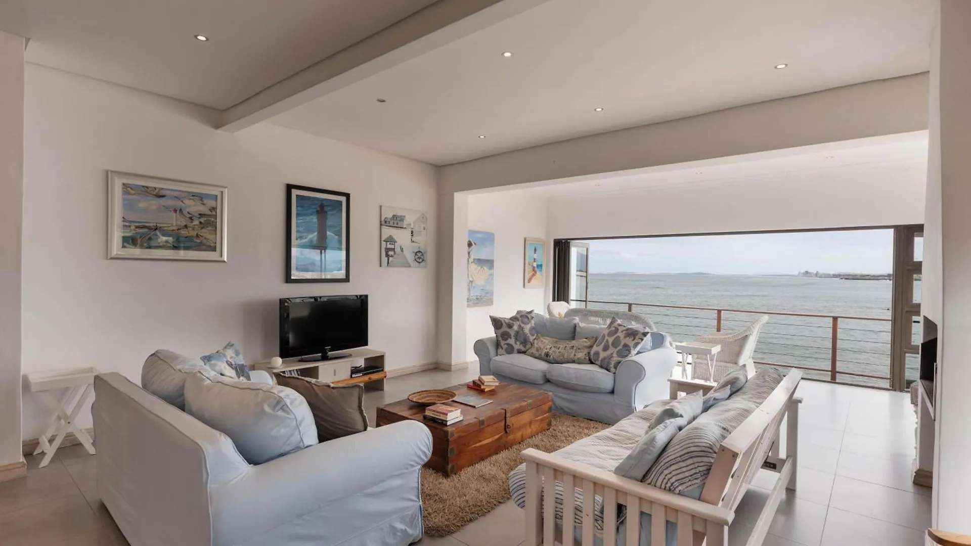 Seagul Cove, Villa On The Beach, Sleeps 7 Cape Town 0*,  Güney Afrika